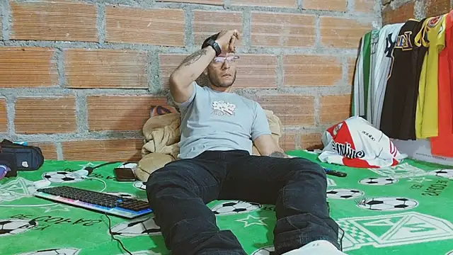 Snapshot of Alphamaster_92 chatting on February 28, 2026, 3:28 am Alphamaster 92 online show from February 28, 2026, 3:28 am