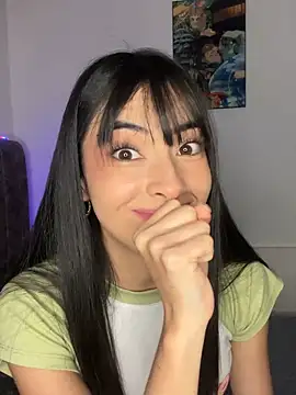 junorise23 online show from April 9, 2026, 3:30 am