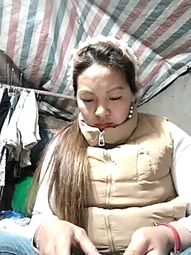 Snapshot of Lucky_cutee chatting on February 12, 2026, 9:42 am Lucky cutee online show from February 12, 2026, 9:42 am