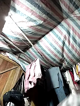 Snapshot of Lucky_cutee chatting on January 17, 2026, 10:24 pm Lucky cutee online show from January 17, 2026, 10:24 pm