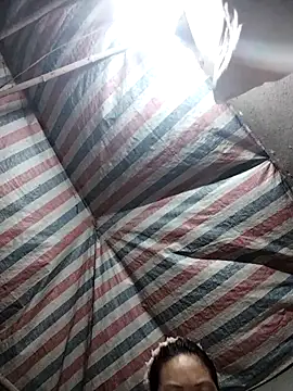 Snapshot of Lucky_cutee chatting on February 19, 2026, 1:02 am Lucky cutee online show from February 19, 2026, 1:02 am