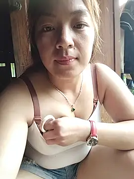 Lucky cutee online show from June 28, 2026, 4:08 am
