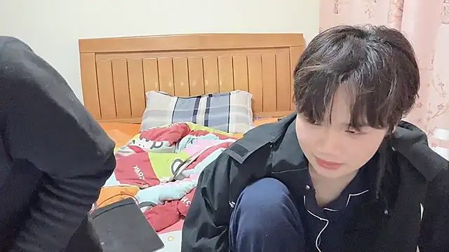 junnan001 online show from January 10, 2026, 10:32 am