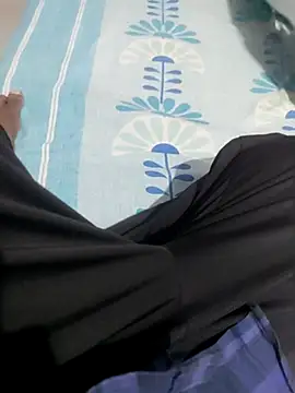 hydhunk26 online show from May 28, 2026, 4:42 am