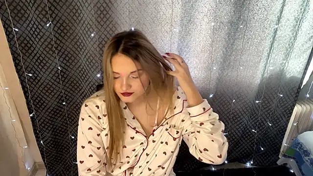 Snapshot of EmllyLighty chatting on January 18, 2026, 9:24 am EmllyLighty online show from January 18, 2026, 9:24 am