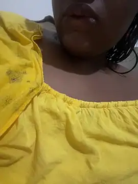 amorasecy online show from April 11, 2026, 11:41 pm