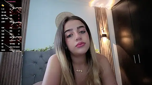 Snapshot of cute_emmma chatting on May 29, 2026, 12:11 pm cute emmma online show from May 29, 2026, 12:11 pm