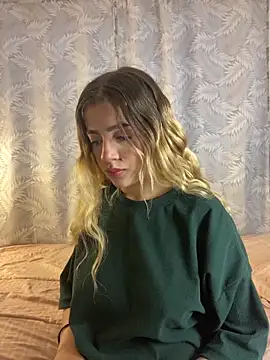 Snapshot of cute_emmma chatting on February 4, 2026, 11:27 am cute emmma online show from February 4, 2026, 11:27 am