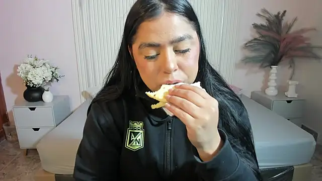 CelesteMoon5 online show from January 6, 2026, 8:35 pm