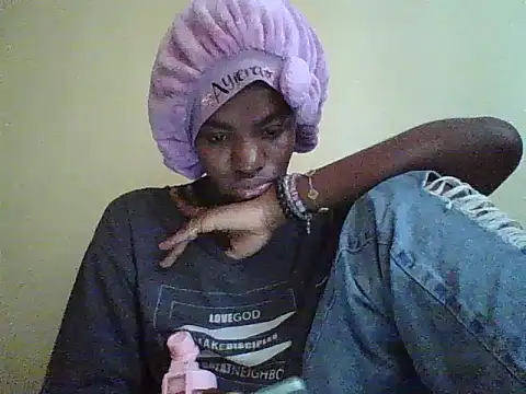 Snapshot of Sexxy_paid chatting on February 18, 2026, 6:00 am Sexxy paid online show from February 18, 2026, 6:00 am