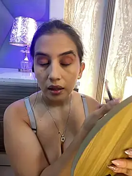 Laylaa- online show from January 11, 2026, 2:51 am