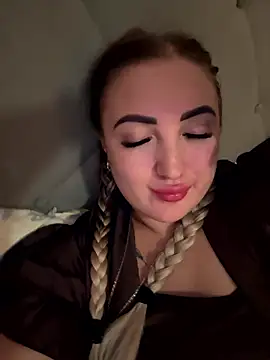 merabel1995 online show from January 13, 2026, 7:18 pm