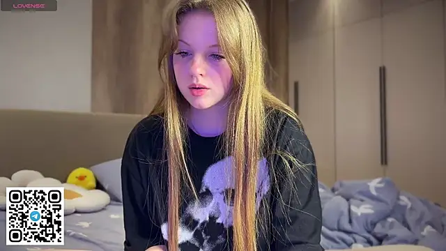 Snapshot of steffi_meoww chatting on June 2, 2026, 12:43 am steffi meoww online show from June 2, 2026, 12:43 am