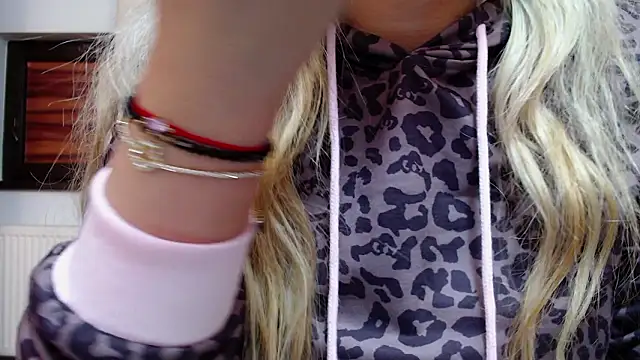 Snapshot of DaliaHaven chatting on February 21, 2026, 7:49 pm DaliaHaven online show from February 21, 2026, 7:49 pm