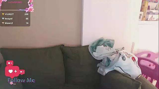 Snapshot of whitecat13 chatting on May 6, 2026, 12:09 pm whitecat13 online show from May 6, 2026, 12:09 pm