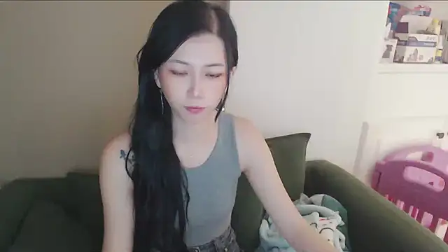 Snapshot of whitecat13 chatting on July 22, 2026, 12:40 pm whitecat13 online show from July 22, 2026, 12:40 pm