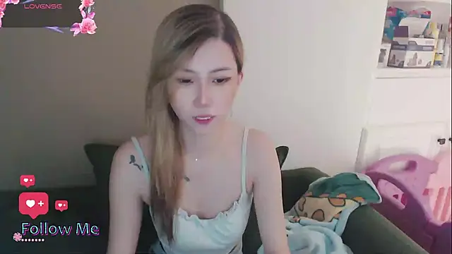 Snapshot of whitecat13 chatting on May 13, 2026, 10:11 am whitecat13 online show from May 13, 2026, 10:11 am