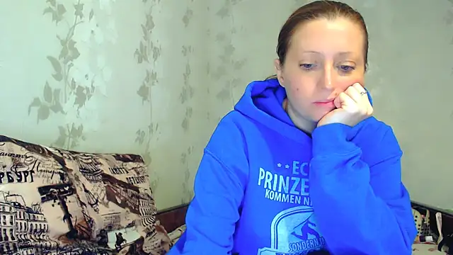 CrystallAngel online show from February 8, 2026, 4:48 pm