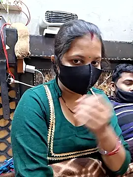 Radhacpl9528 online show from January 13, 2026, 3:38 pm