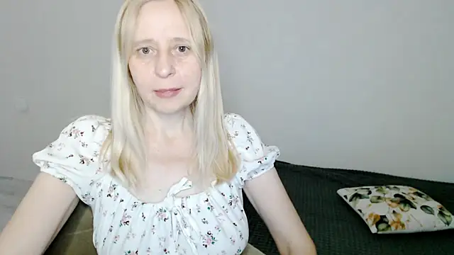 MiLenaMilf online show from February 13, 2025, 4:43 am