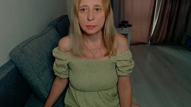 Snapshot of MiLenaMilf chatting on July 2, 2026, 7:25 am MiLenaMilf online show from July 2, 2026, 7:25 am