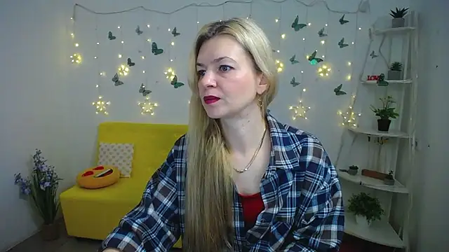 MelissaTyler online show from April 15, 2026, 5:13 am