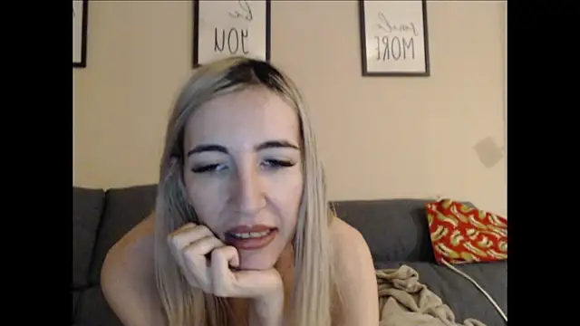 BarbieBlondieGirl online show from May 24, 2026, 10:31 pm