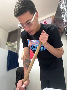 Latin Paisa Boy online show from March 18, 2026, 4:08 pm