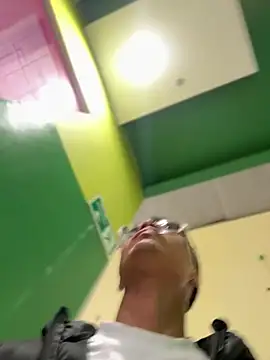 Latin Paisa Boy online show from April 16, 2026, 9:39 pm