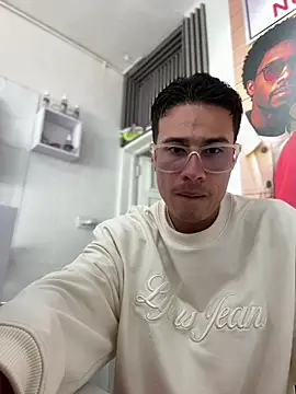 Latin Paisa Boy online show from March 13, 2026, 8:36 pm