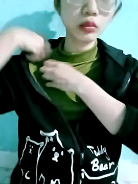 Snapshot of damsun_22 chatting on February 18, 2026, 6:59 pm damsun 22 online show from February 18, 2026, 6:59 pm