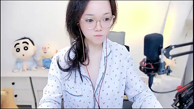 Snapshot of Cindy-dd chatting on April 22, 2026, 7:04 am Cindy-dd online show from April 22, 2026, 7:04 am