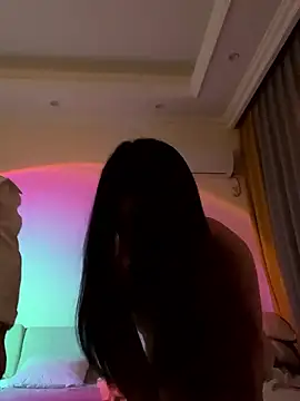 Molly-xiao online show from January 7, 2026, 9:58 am