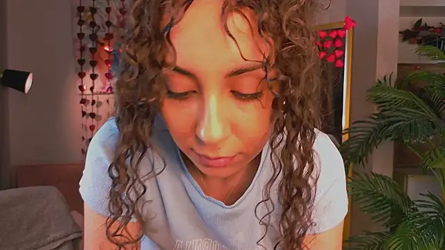 curly jade online show from February 7, 2026, 2:03 pm