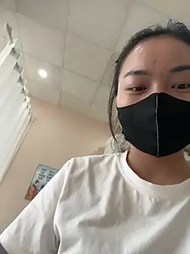 Snapshot of Chiipp69 chatting on March 4, 2026, 3:03 am Chiipp69 online show from March 4, 2026, 3:03 am