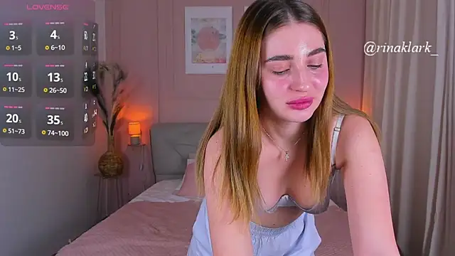 Snapshot of RinaKlark chatting on February 22, 2026, 7:11 am RinaKlark online show from February 22, 2026, 7:11 am