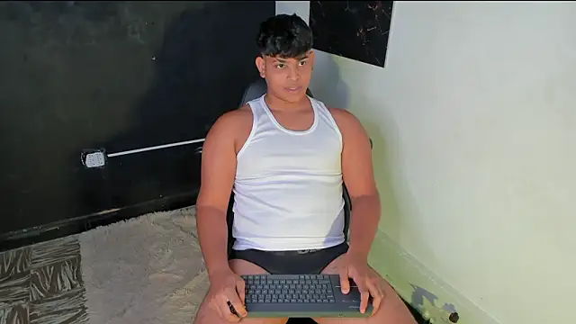 Nicole and thiago1 online show from February 25, 2026, 9:14 pm