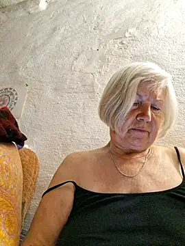 KlaudiaDarling online show from June 23, 2026, 7:12 pm
