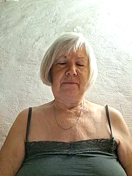 KlaudiaDarling online show from June 27, 2026, 1:11 am