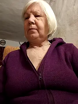 KlaudiaDarling online show from February 8, 2026, 1:03 am