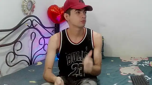 Snapshot of nico22love chatting on February 27, 2026, 12:27 pm nico22love online show from February 27, 2026, 12:27 pm