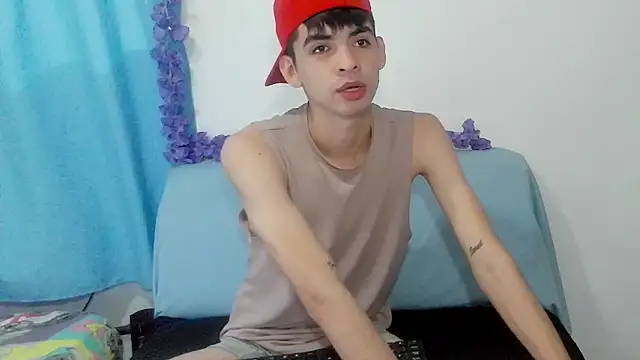 Snapshot of nico22love chatting on February 23, 2026, 7:36 pm nico22love online show from February 23, 2026, 7:36 pm