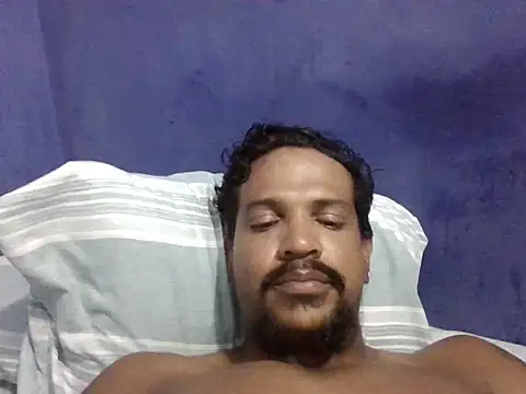 Snapshot of bigdick211292 chatting on February 11, 2026, 9:25 pm bigdick211292 online show from February 11, 2026, 9:25 pm