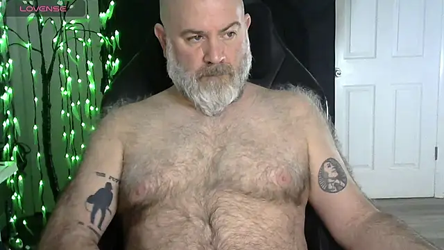 XJJ77x online show from February 18, 2026, 6:44 am