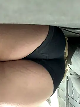 Loirinhaseexy01 online show from January 6, 2026, 5:17 pm