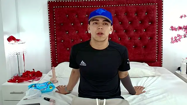 Jaden and sofia online show from May 15, 2026, 3:15 am