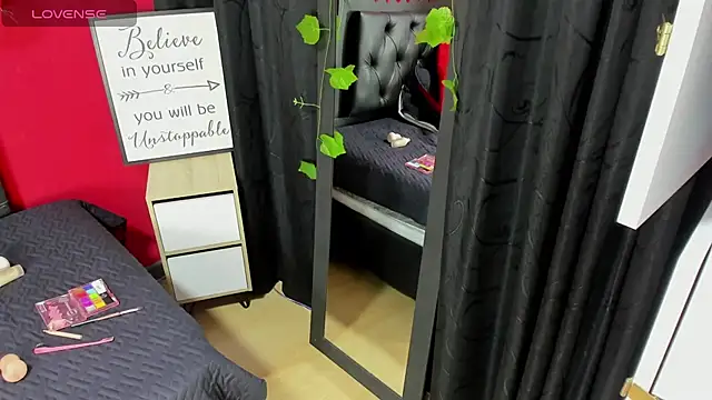 Abby Hiiltoon online show from February 18, 2026, 4:43 am