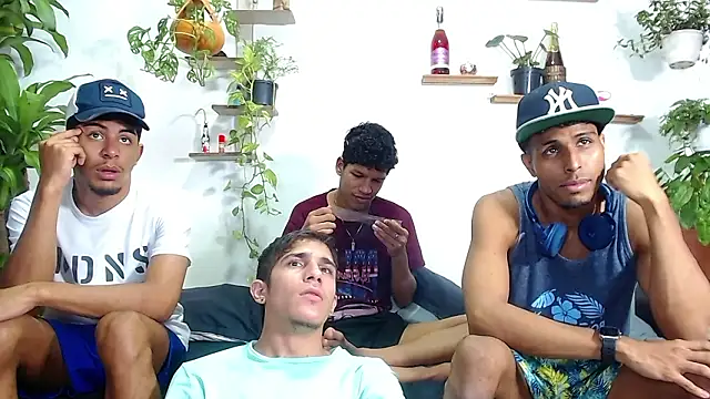 Interracial Snow Bunny online show from March 3, 2026, 11:12 pm