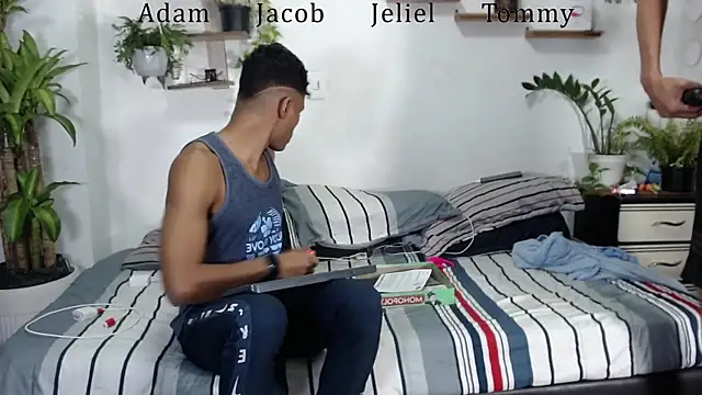 Interracial Snow Bunny online show from January 15, 2026, 10:24 pm