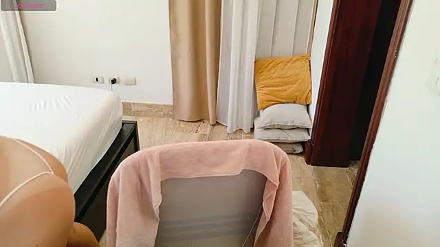 Snapshot of ViktoriaSilk chatting on July 25, 2026, 1:50 pm ViktoriaSilk online show from July 25, 2026, 1:50 pm